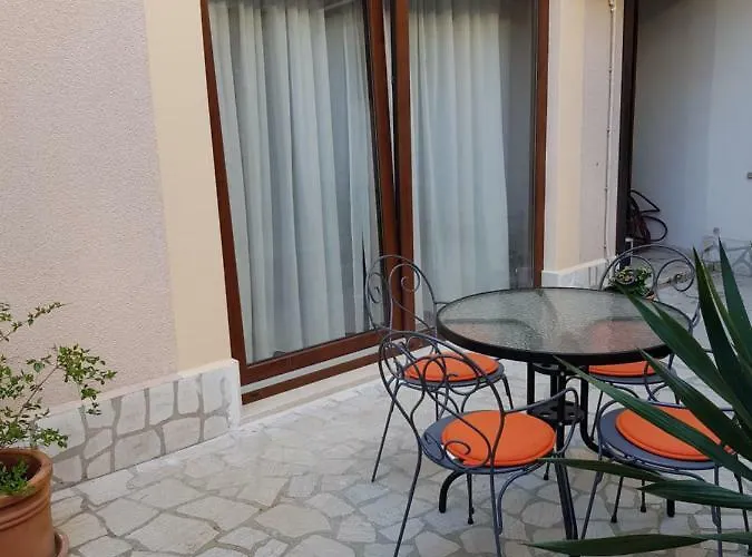 L&m Studio Apartman *