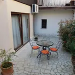 L&m Studio Apartman Pola