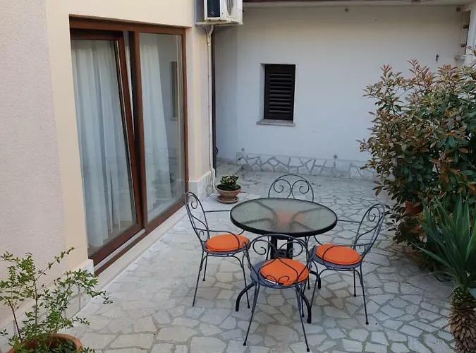 L&m Studio Apartman 풀라